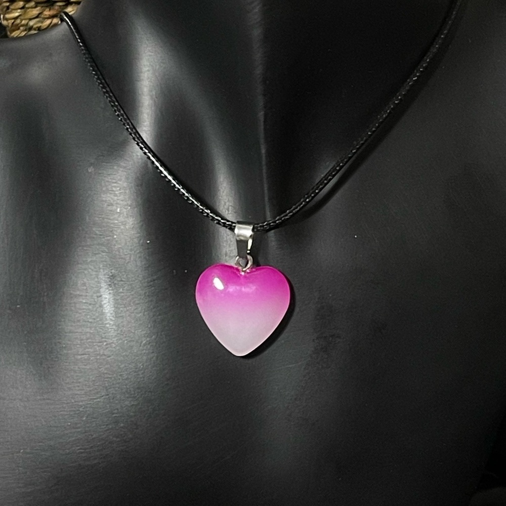 Natural Agate Gemstone Handmade Love Pendant From Magic Boutique. NWT